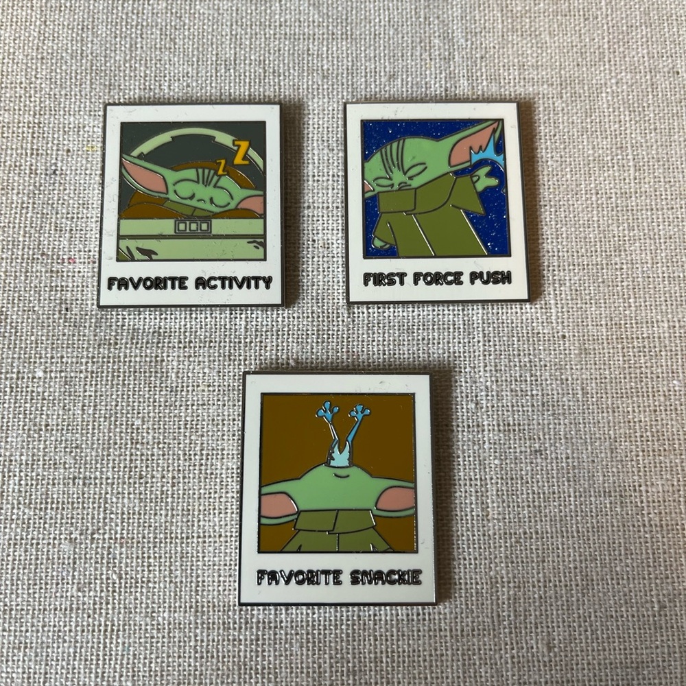 Loungefly The Mandalorian Grogu Polaroid Pins